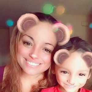 Meet your Posher, Liz